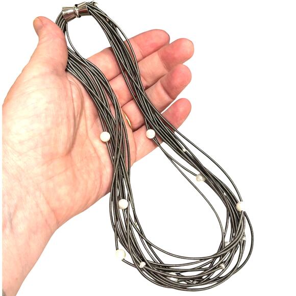 Sea Lily silvery piano wire multistrand chain & faux pearl beads choker necklace - Picture 6 of 6